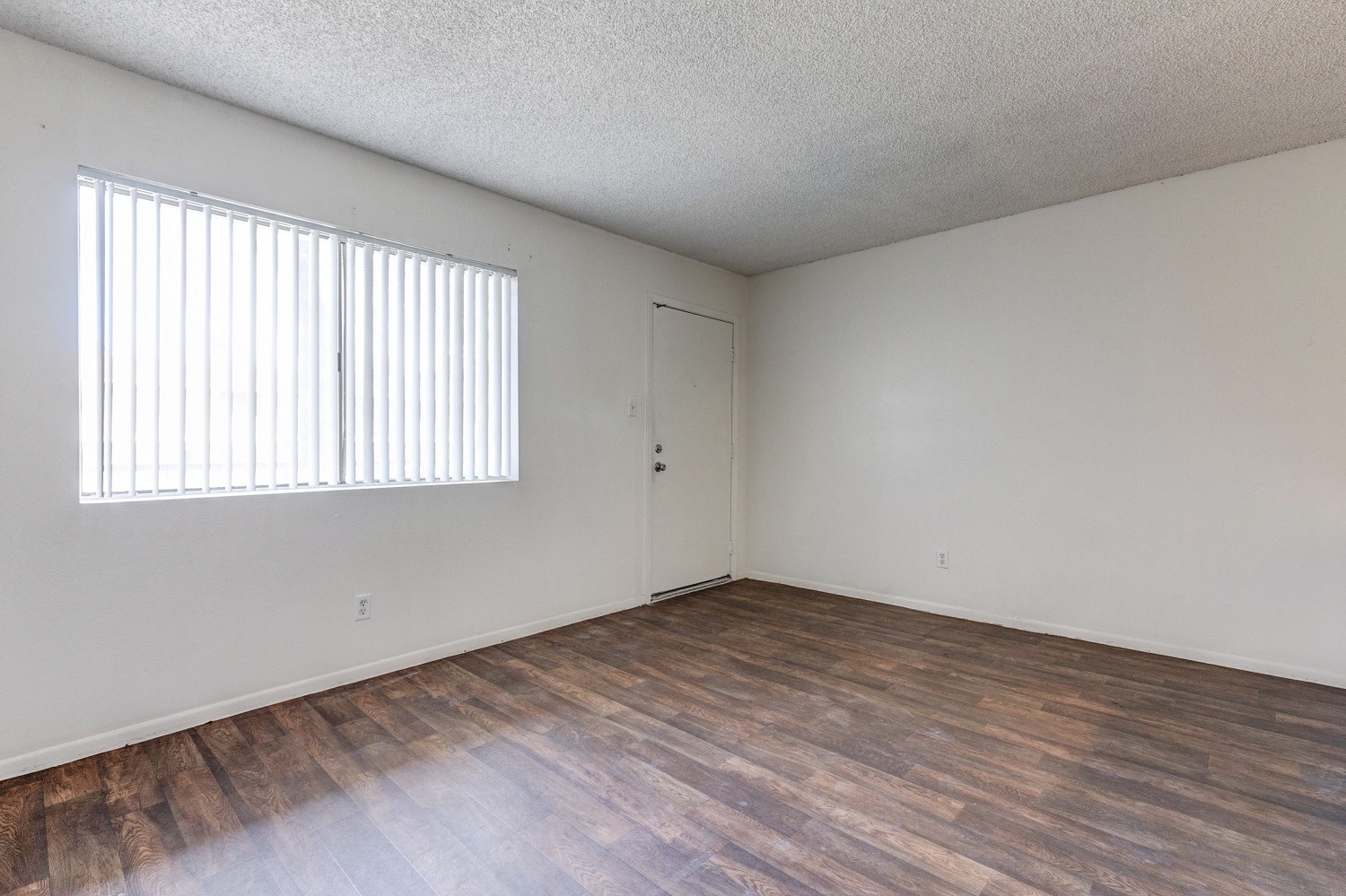 Granada Lakes Apartments