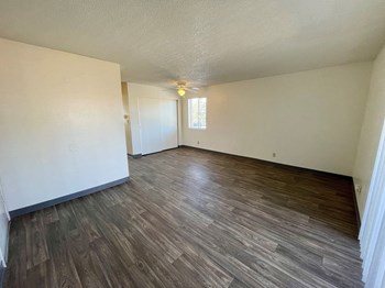 4401 San Pedro Dr. NE Studio-2 Beds Apartment for Rent - Photo Gallery 18