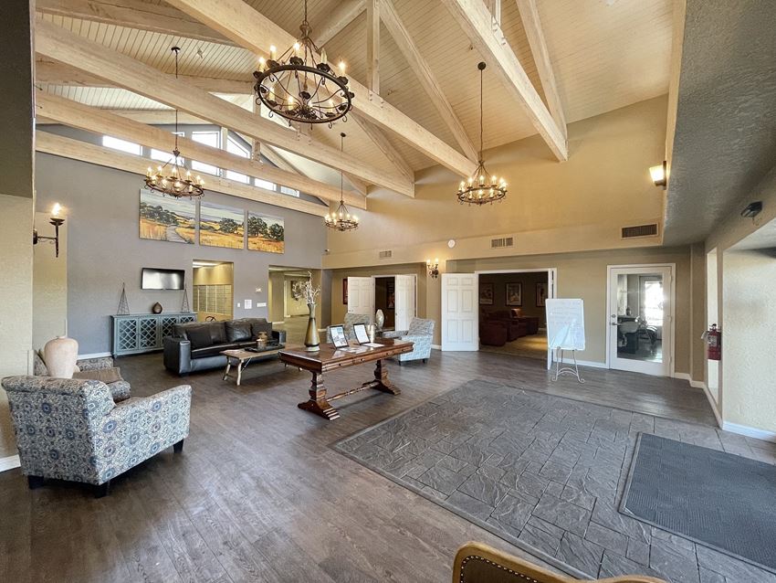 6250 S Commerce Ct 1-2 Beds Apartment for Rent - Photo Gallery