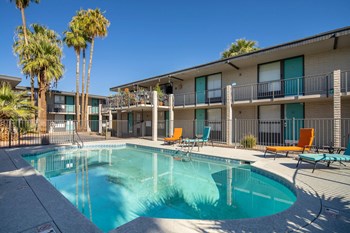 2735 E Thomas Rd. Studio-2 Beds Apartment for Rent - Photo Gallery 2