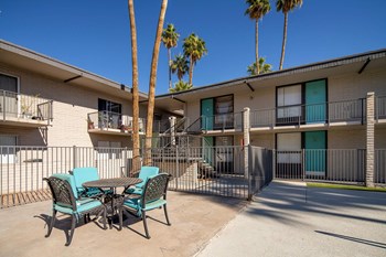 2735 E Thomas Rd. Studio-2 Beds Apartment for Rent - Photo Gallery 4