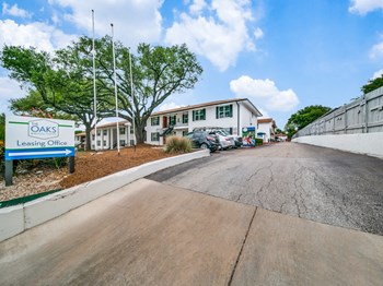 1847 Babcock Rd 1-3 Beds Apartment, Townhouse for Rent - Photo Gallery 2