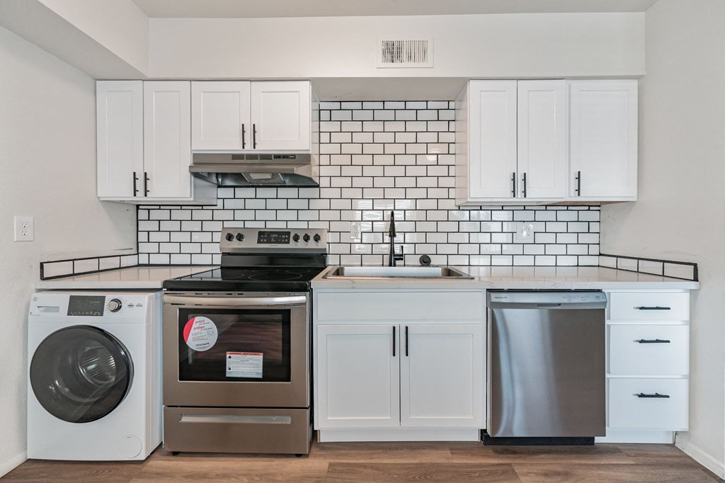 Edge @ 65th Apartments in Glendale, AZ