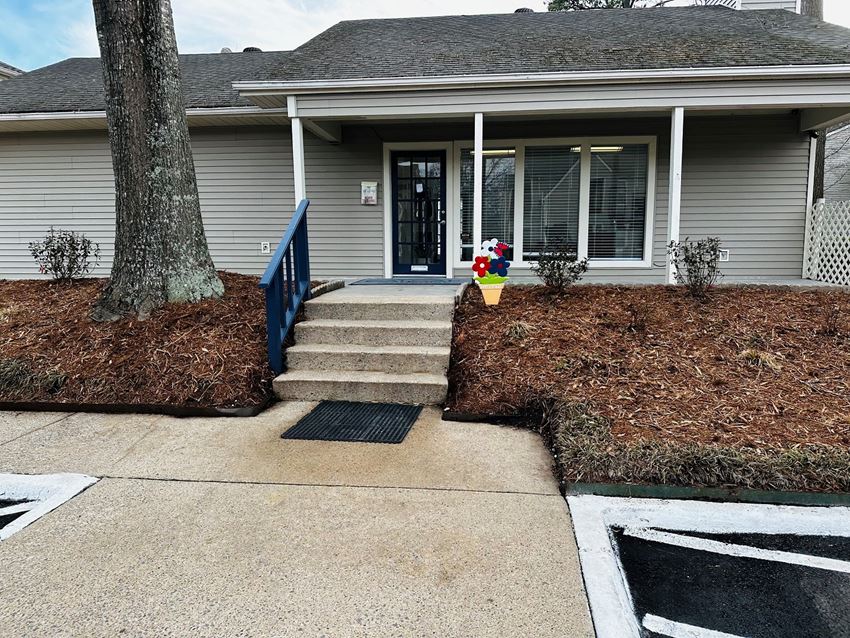 Otter Creek Villas Apartments, 13600 Otter Creek Parkway, Little Rock