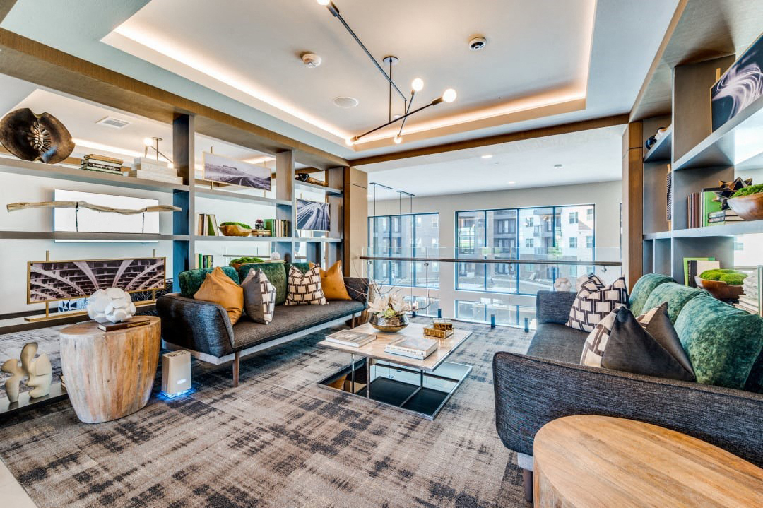 OLIVIAN At The Realm