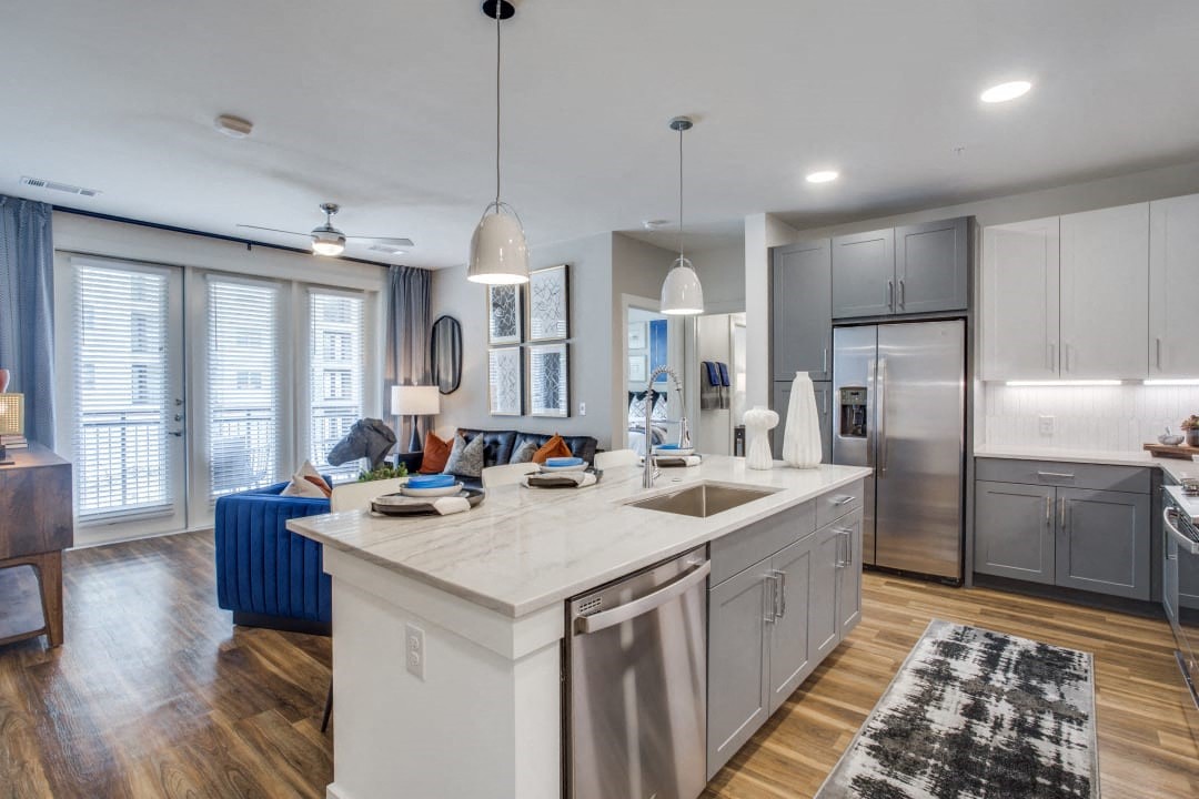 OLIVIAN At The Realm