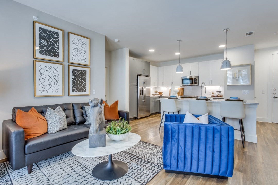 OLIVIAN At The Realm