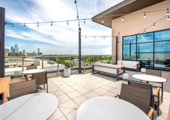 411 West Commerce Street Studio-3 Beds Apartment for Rent - Photo Gallery 2