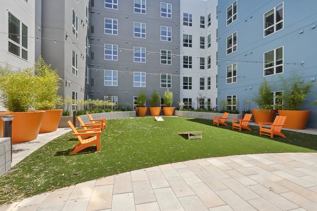 Courtyard Patio at Mainline North | Affordable Apartments, Santa Clara California