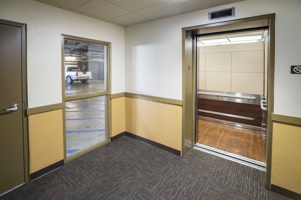 Huntington Plaza Elevator