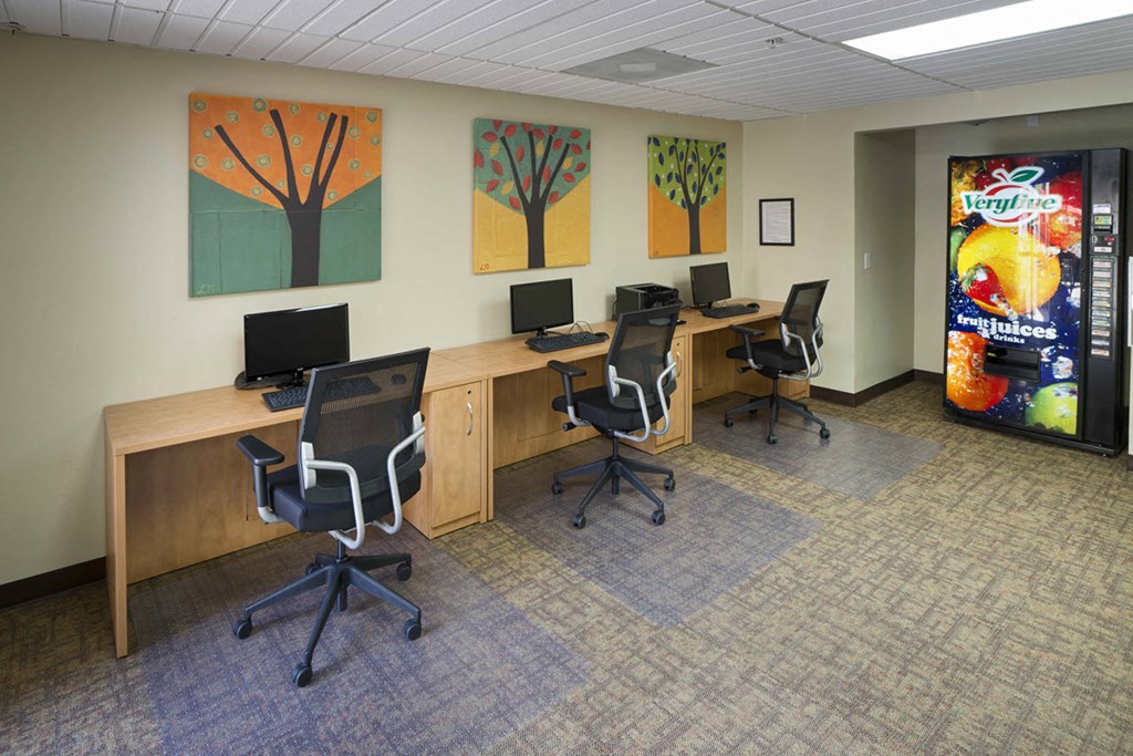 Huntington Plaza Computers