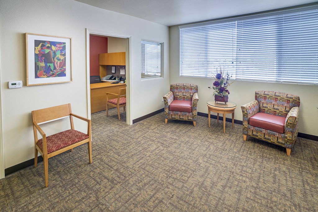 Huntington Plaza Leasing Office