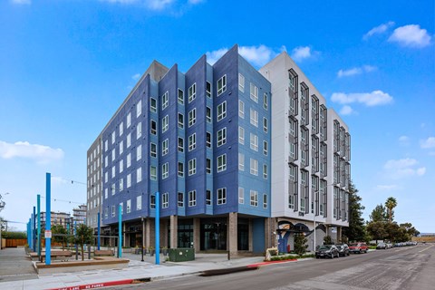 Front Exterior View at Mainline North Apartments - Santa Clara, CA, Santa Clara, CA 95054
