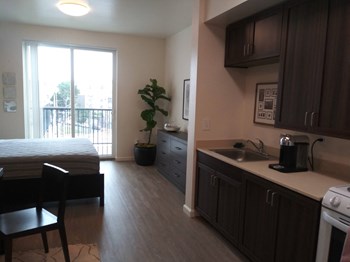 Virginia Street Studios interior apartment showing kitchen area - Photo Gallery 6