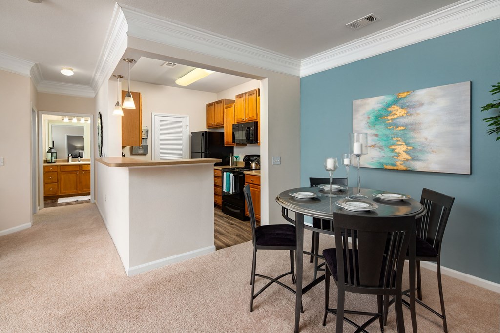 Dining Area at Abberly Green Apartment Homes, Mooresville, NC, 28117