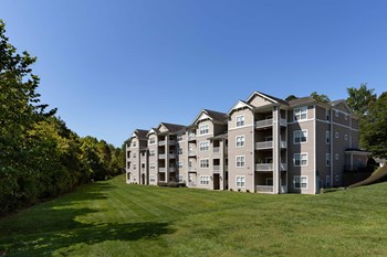 Building Exterior at Abberly Green Apartment Homes, Mooresville, NC, 28117 - Photo Gallery 54