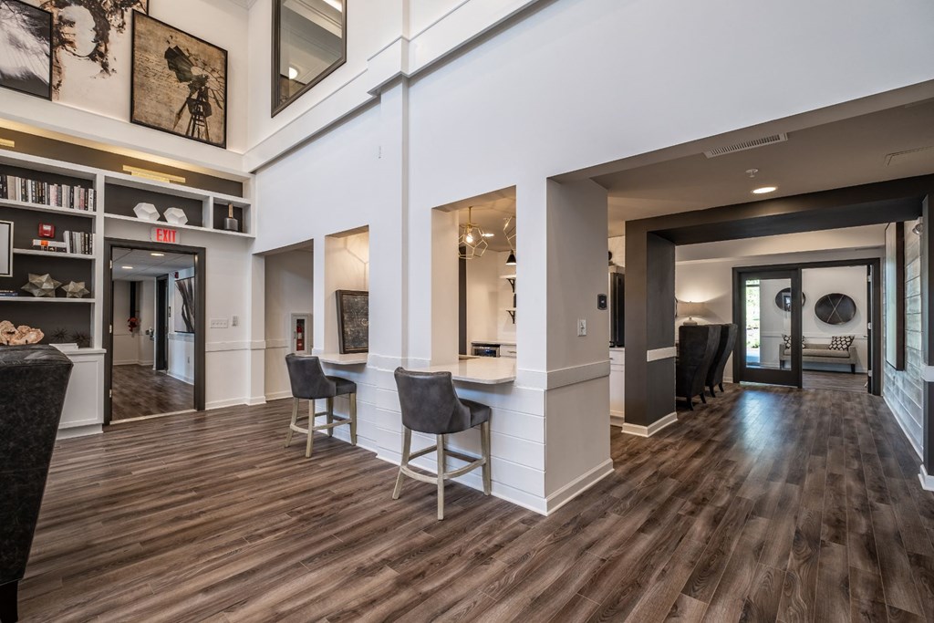 Eat-In Table With High Chairs In Clubhouse at Abberly CenterPointe Apartment Homes by HHHunt, Midlothian, VA, 23114