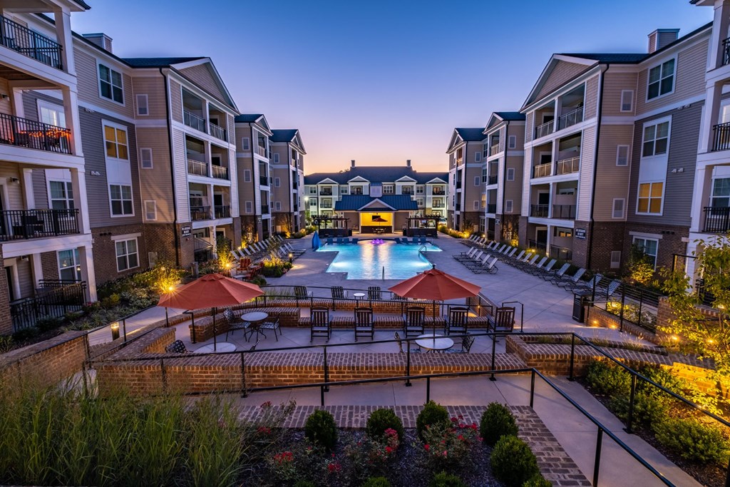 Pool and patios at Abberly CenterPointe Apartment Homes, Virginia, 23114