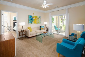 Modern Living Room Modern Living Room at Abberly Place at White Oak Crossing Apartments, HHHunt Corporation, Garner, NC, 27529 - Photo Gallery 4