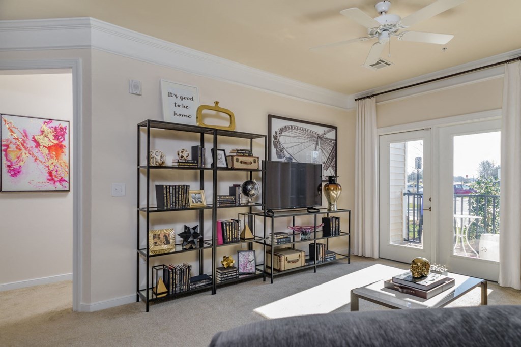 Airy Living Room Abberly Square Apartment Homes, Waldorf, MD
