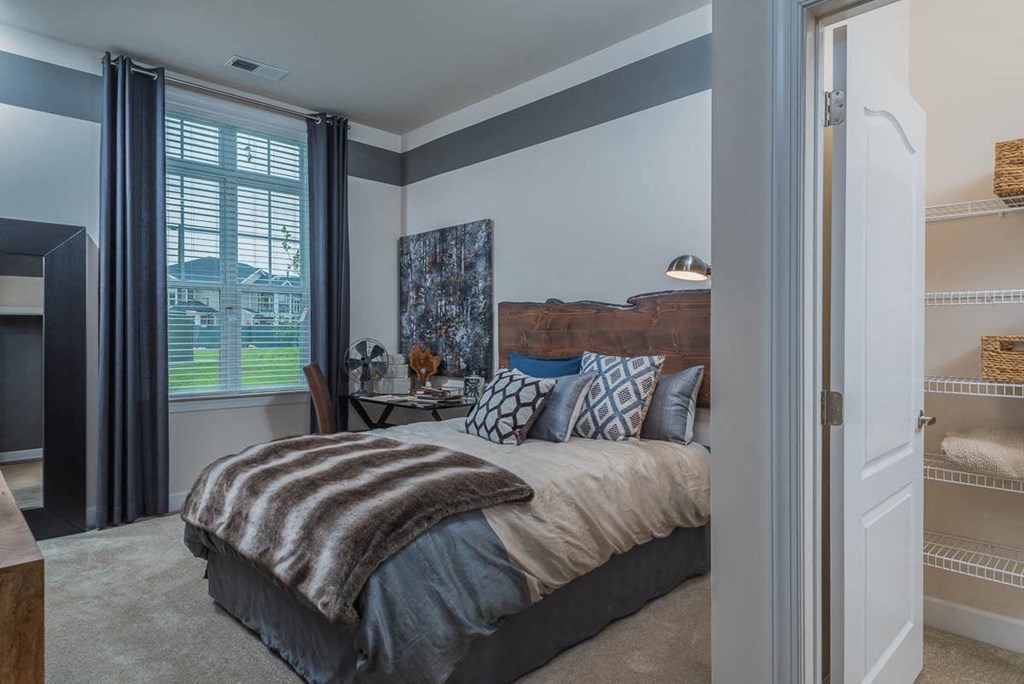 Expansive Windows To Capture Natural Light at Abberly Waterstone Apartment Homes by HHHunt, Stafford, Virginia
