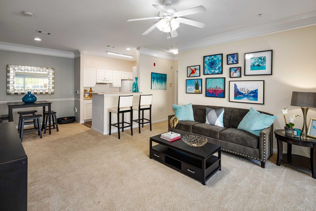 Living Room with Ceiling Fan at Abberly Woods Apartment Homes, Charlotte, NC 28216