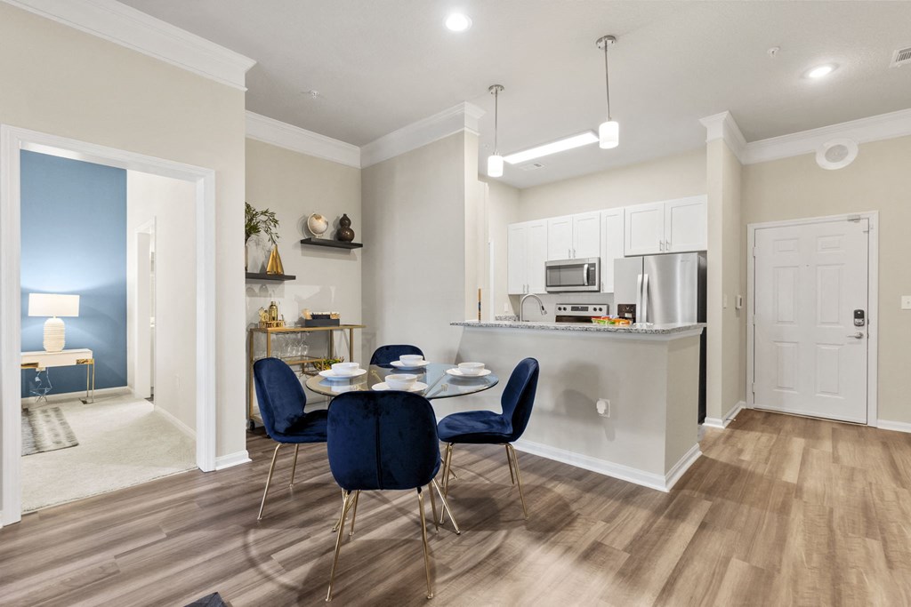 dining room at West Ashley Apartment Homes, Charleston