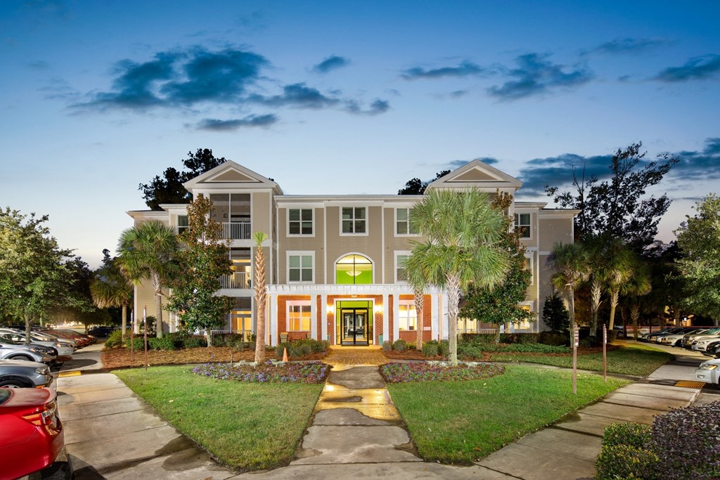 Front of the building at West Ashley Apartment Homes, South Carolina, 29414