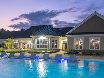 Swimming Pool With Clubhouse at Abberly Square Apartment Homes, Waldorf