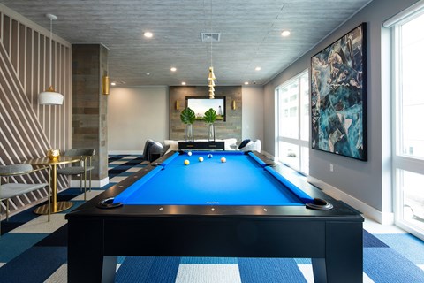 Lounge & Billiards