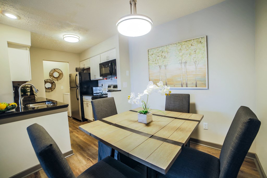 Elegant Dining Space at Island Club, Columbus, OH, 43235