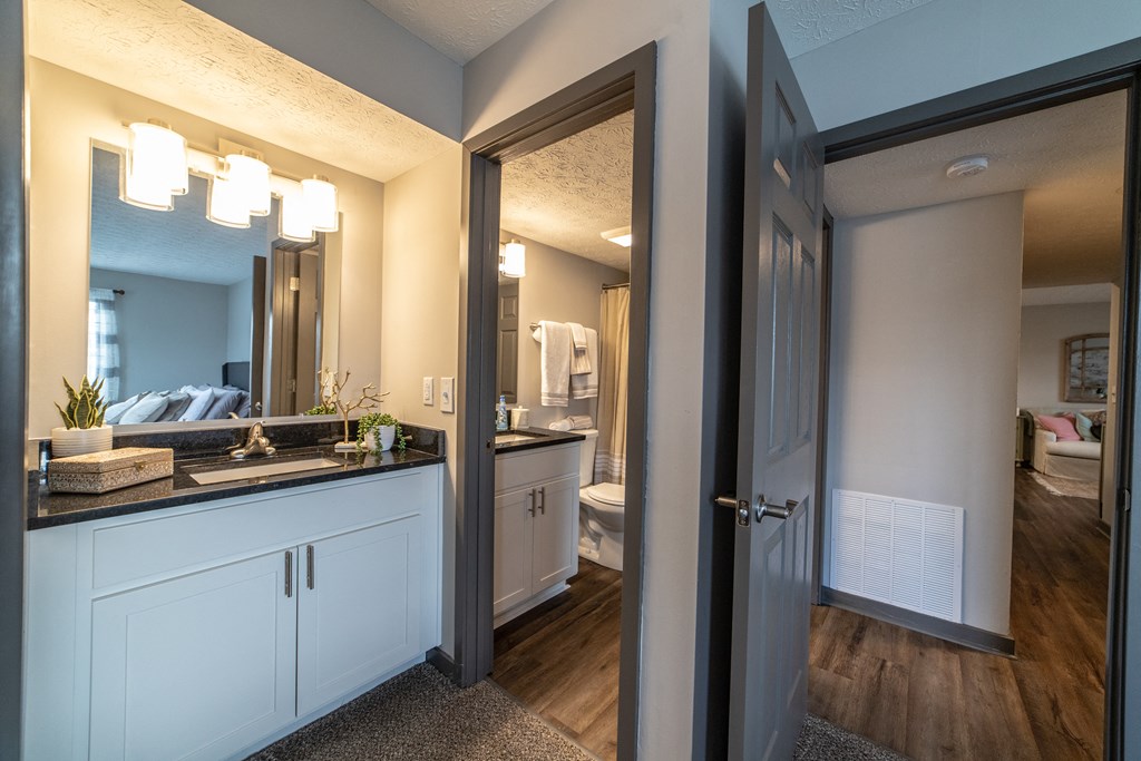 Bathroom With Vanity Lights at Island Club, Columbus, 43235