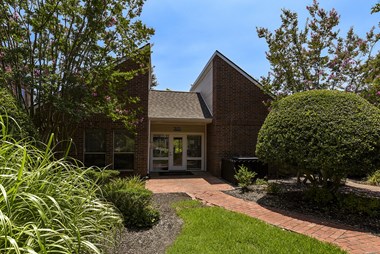 6355 Briar Patch Lane 1-2 Beds Apartment for Rent - Photo Gallery 1