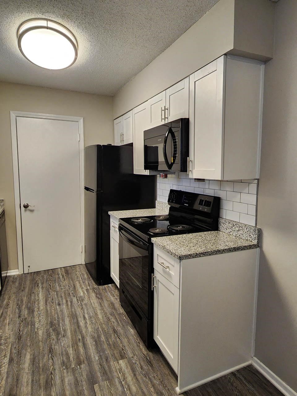 Stovetop in the Kitchen at The Birches in TN 38133