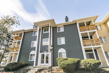 Elegant Exterior View Of Property at Runaway Bay, Columbus, OH, 43204 - Photo Gallery 21