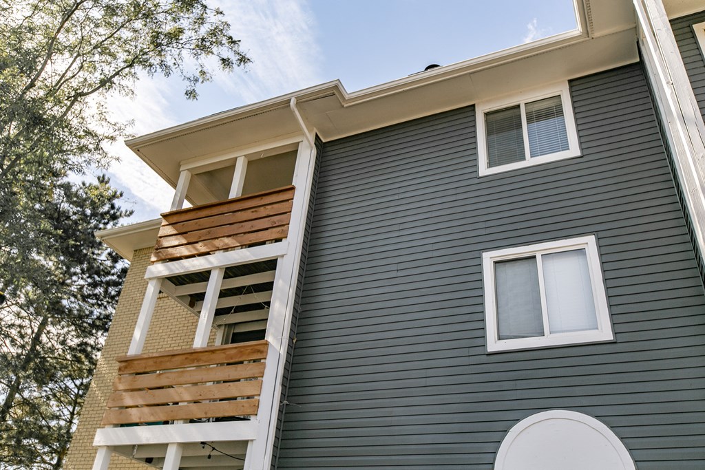 Elegant Exterior View at Runaway Bay, Columbus