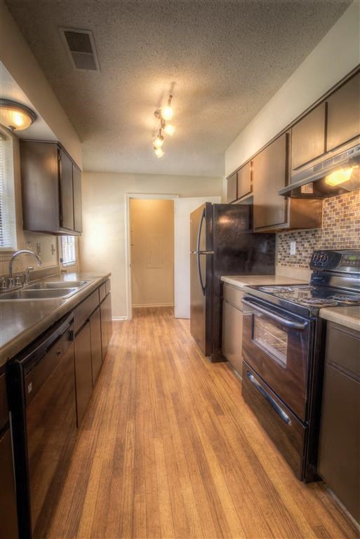 Efficient Appliances In Kitchen at The Birches, Tennessee