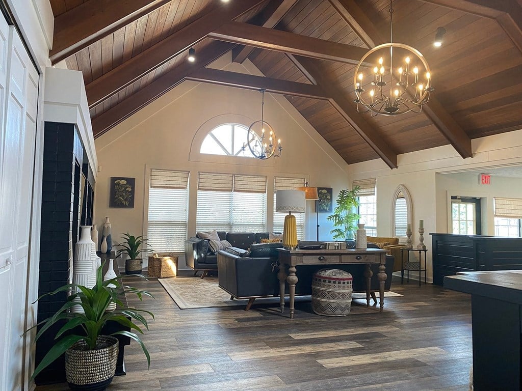 Clubhouse Lounge Area at Island Club, Columbus, Ohio