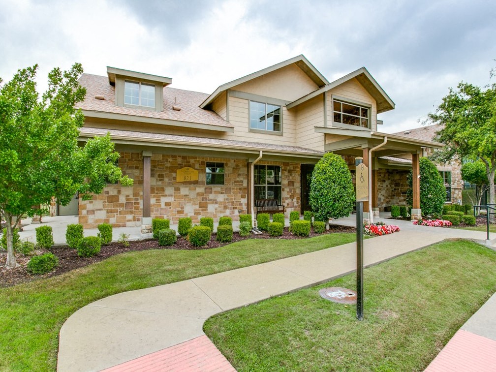 Huntington Ridge Apartments in DeSoto, TX