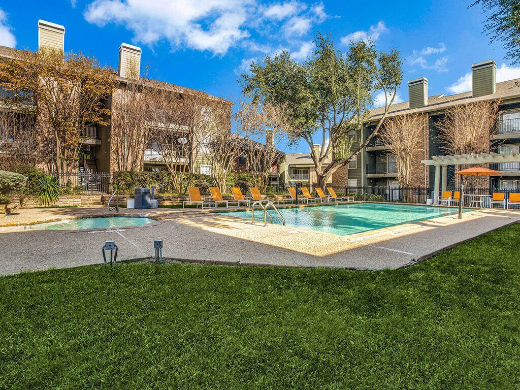 Swimming Pool And Sundeck at Newport Apartments, Irving, 75062