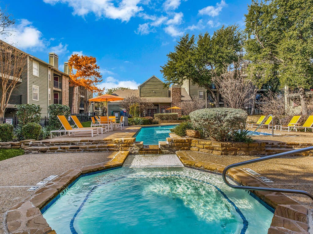 Hot Tub And Swimming Pool at Newport Apartments, Irving, 75062