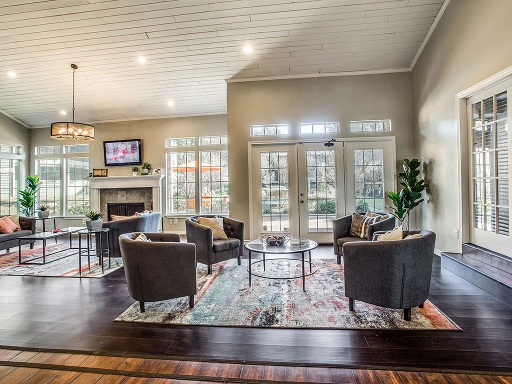 Resident Lounge at Newport Apartments, Irving, TX, 75062