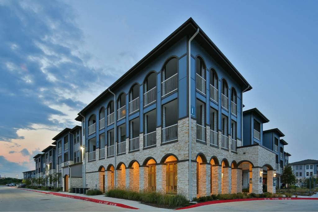 the building in which the hotel is located at The Grand at Stonecreek, San Marcos, TX