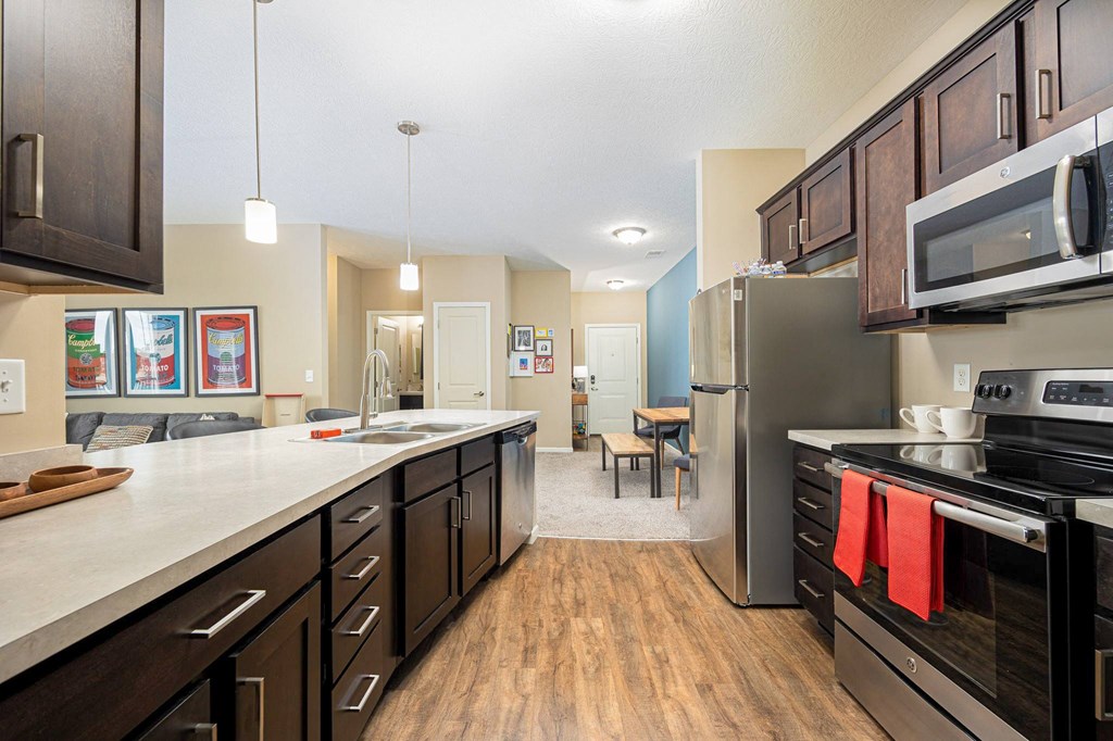 the preserve at ballantyne commons apartment kitchen and living room