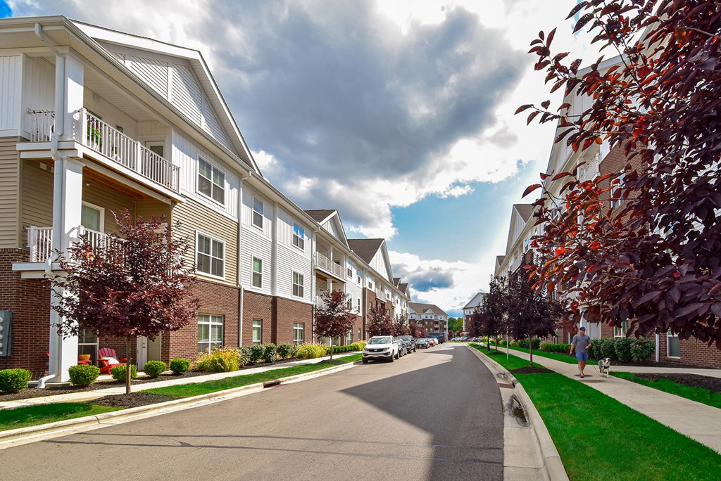 Exterior of Landmark Lofts Apartments in Hilliard Ohio