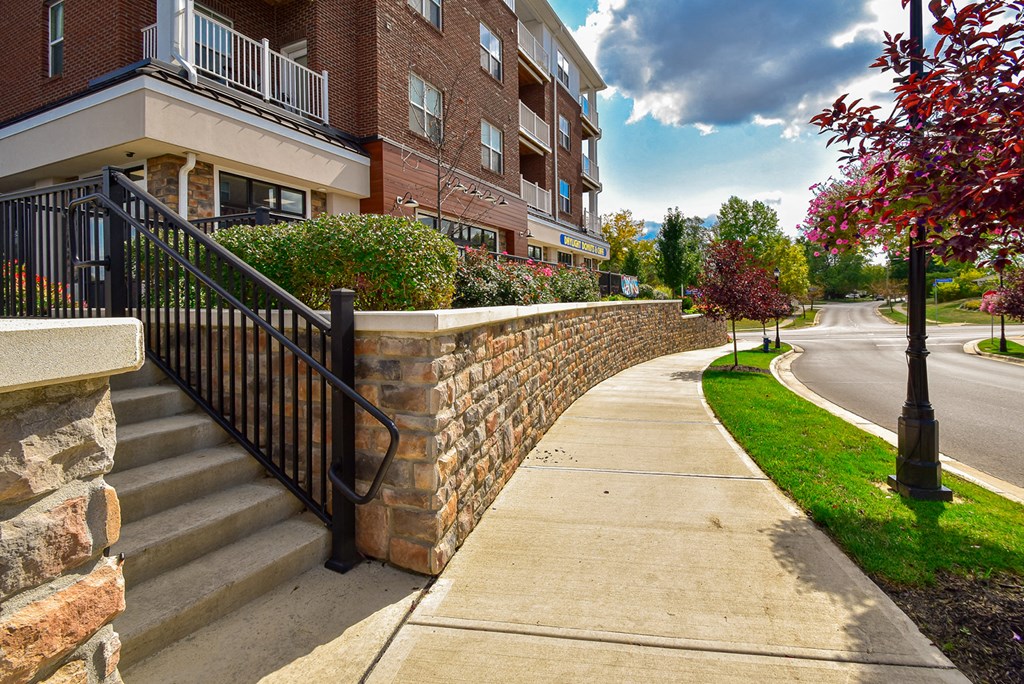 Exterior of Landmark Lofts Apartments in Hilliard Ohio