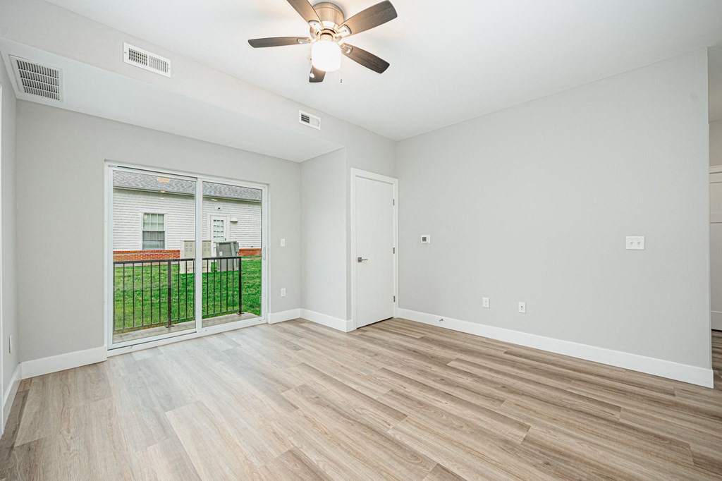 living area at 43 at new albany apartments