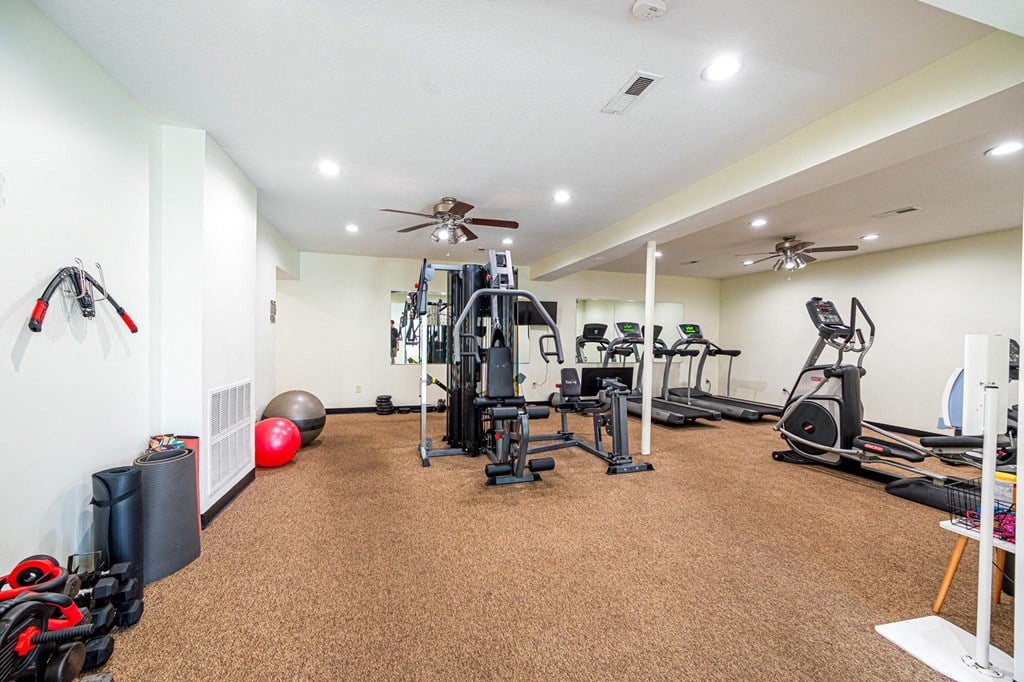 the gym at the preserve apartments