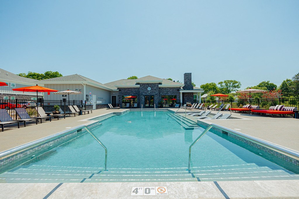 the pool at the crossings at white marsh apartments