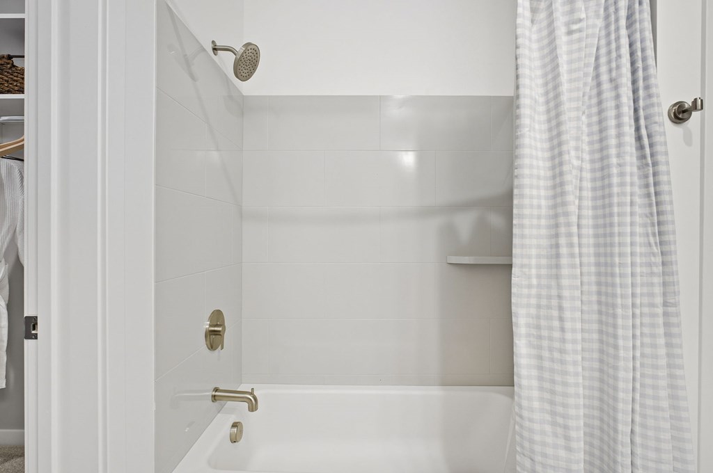 shower at the galaxy at polaris